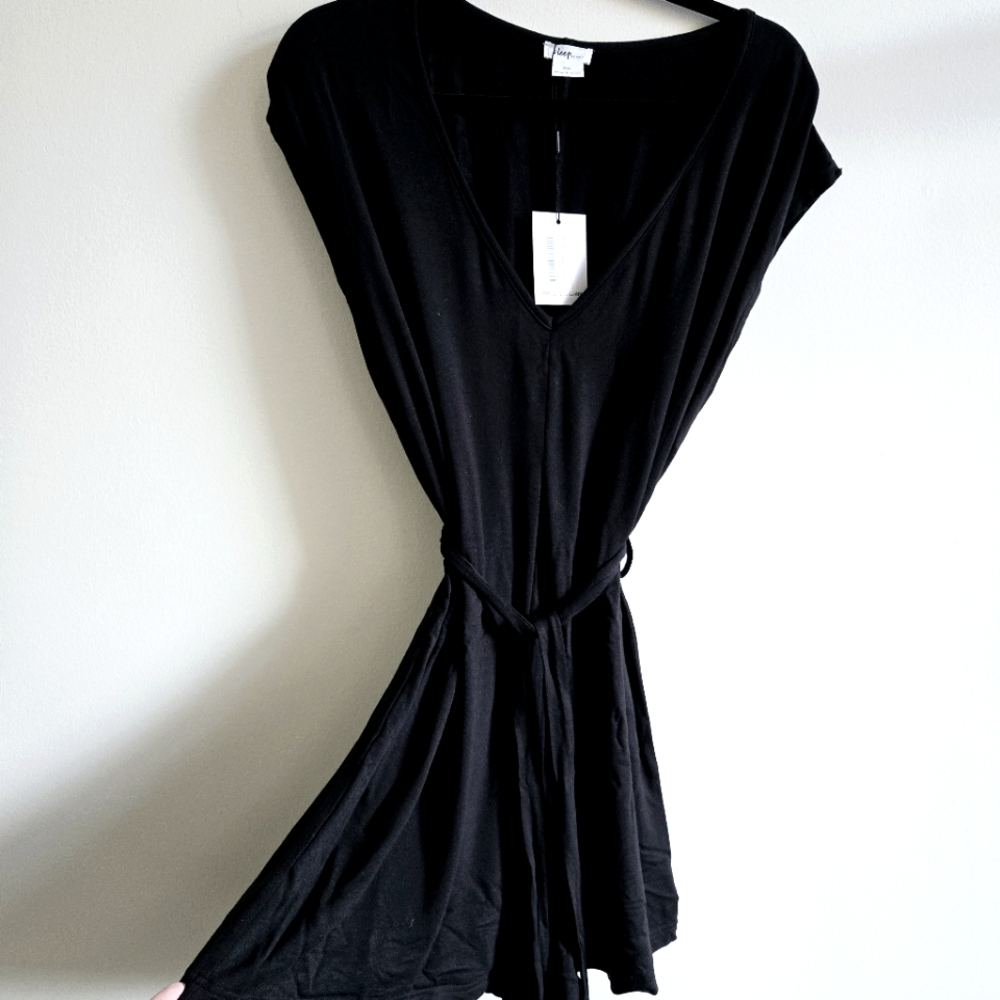 SLEEP by PRIVE | NWT XS Jersey Short Romper | black
